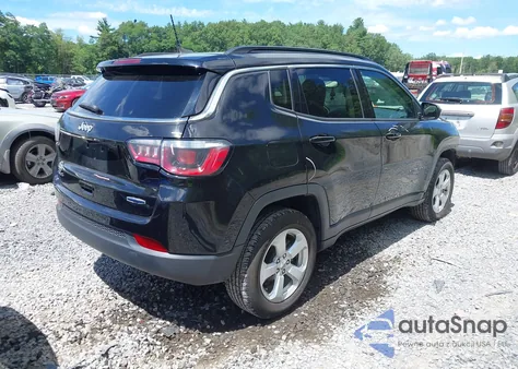 2019 Jeep Compass Latitude 4X4 z USA, uszkodzony, nr VIN 3C4NJDBB3KT648298